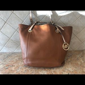 Micheal kors tote bag